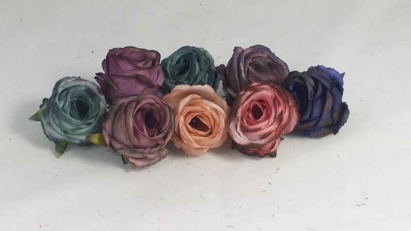 4 pieces Rosebud 4 cm